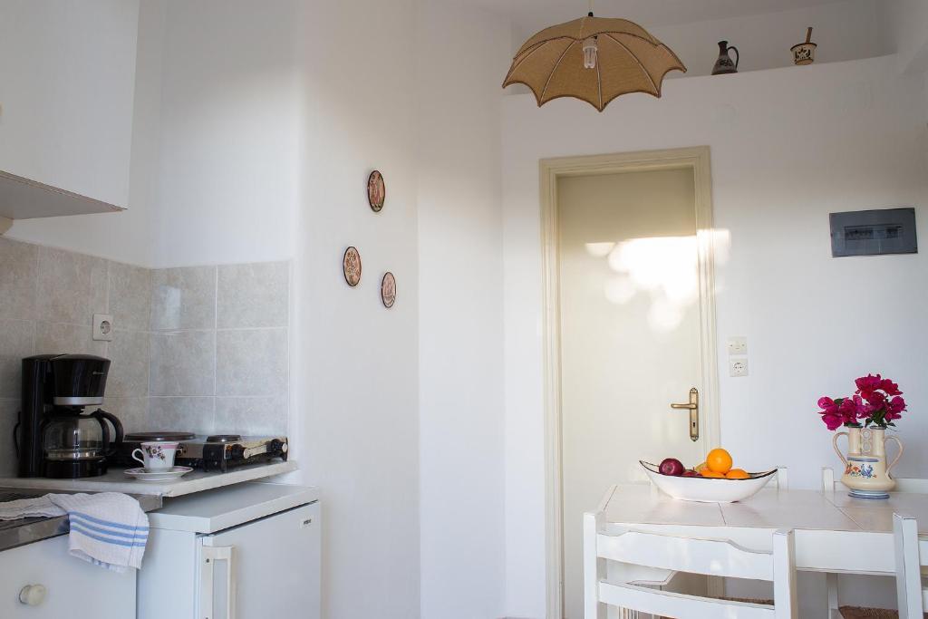 Marili Apartments Studios パラスポロス 部屋 写真