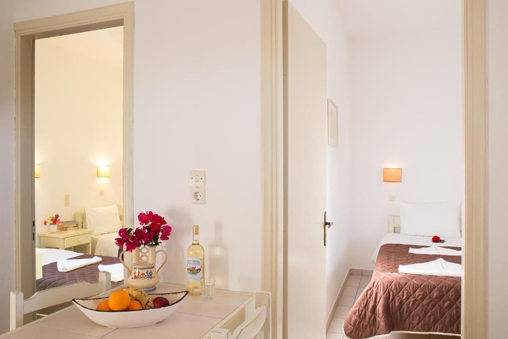 Marili Apartments Studios パラスポロス 部屋 写真