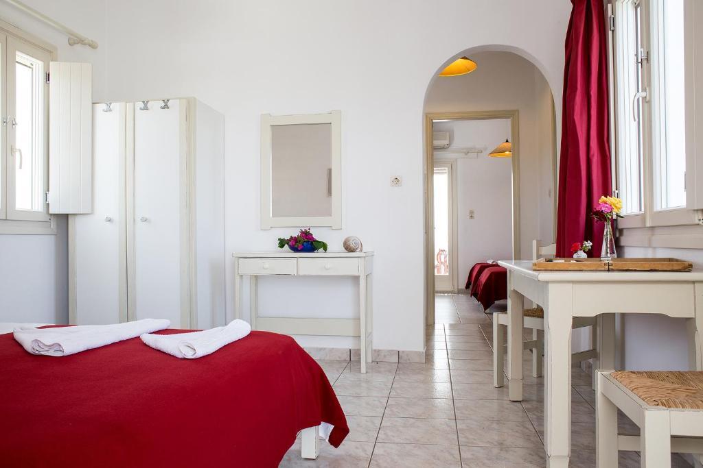 Marili Apartments Studios パラスポロス 部屋 写真